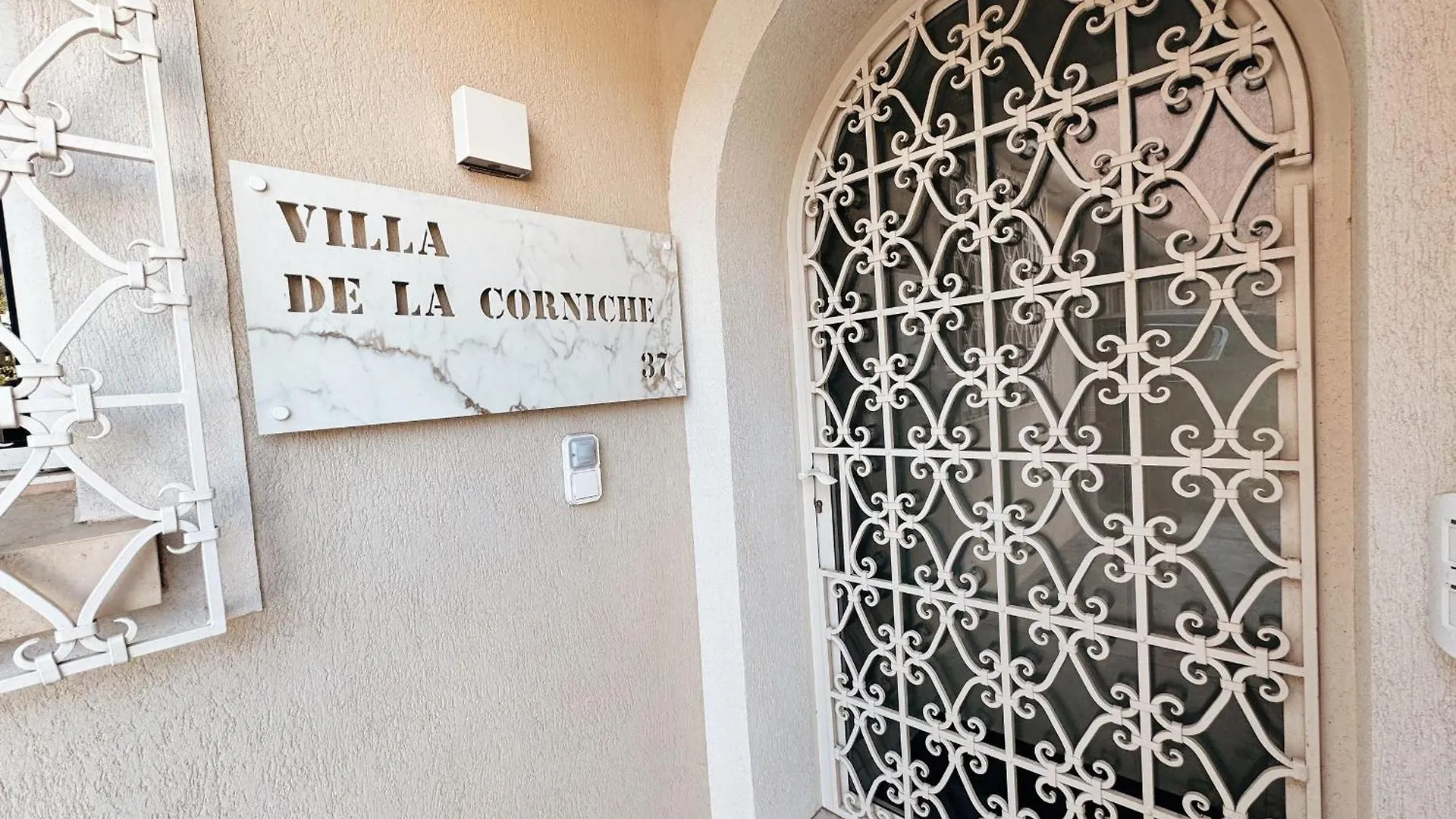Villa La Corniche Pieds Dans L Eau Les Issambres