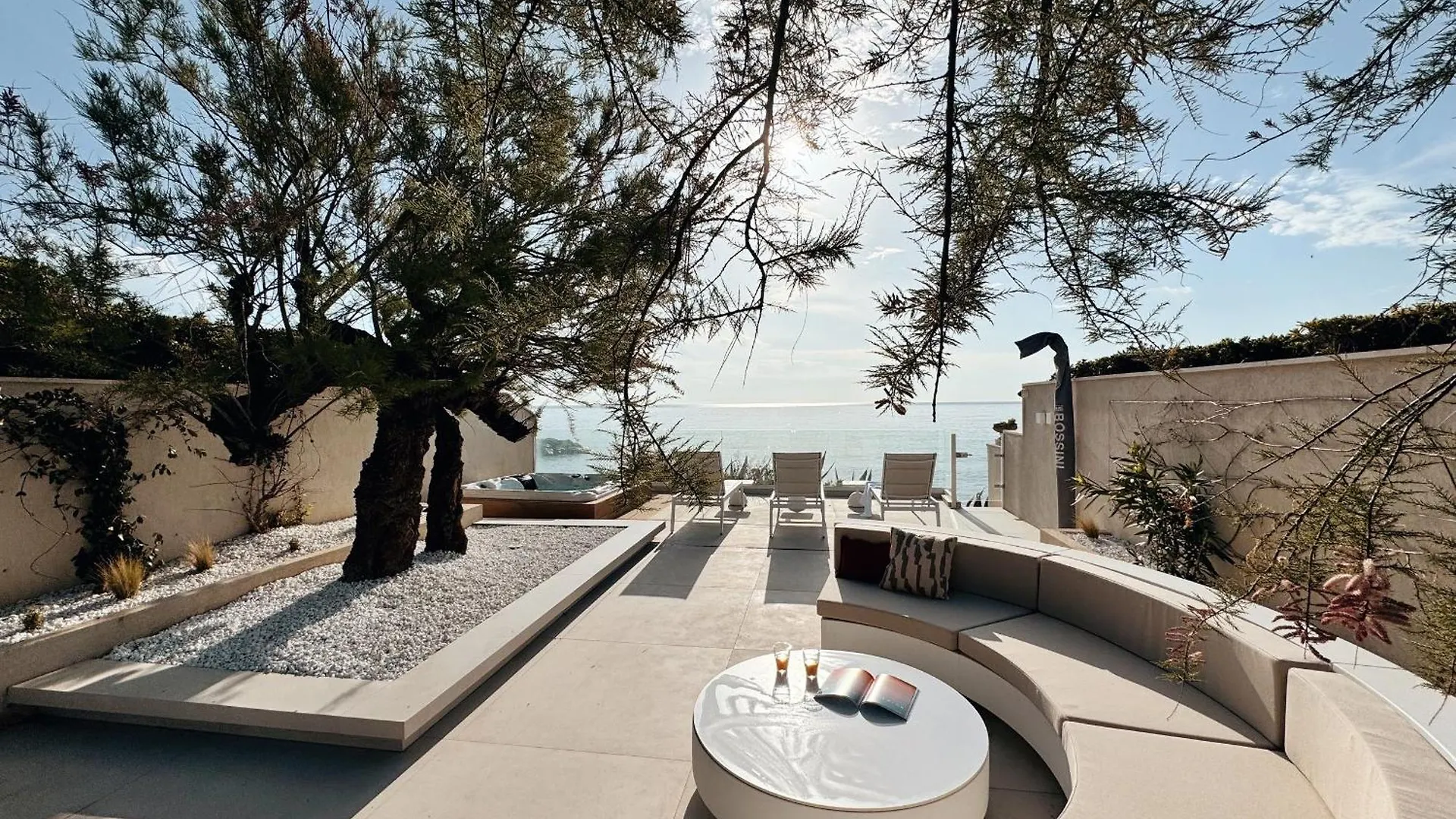 Villa La Corniche Pieds Dans L Eau Les Issambres